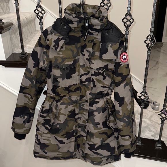 Canada Goose Gabriola Parka Camouflage Hooded Down Coat Size Small - Main Image